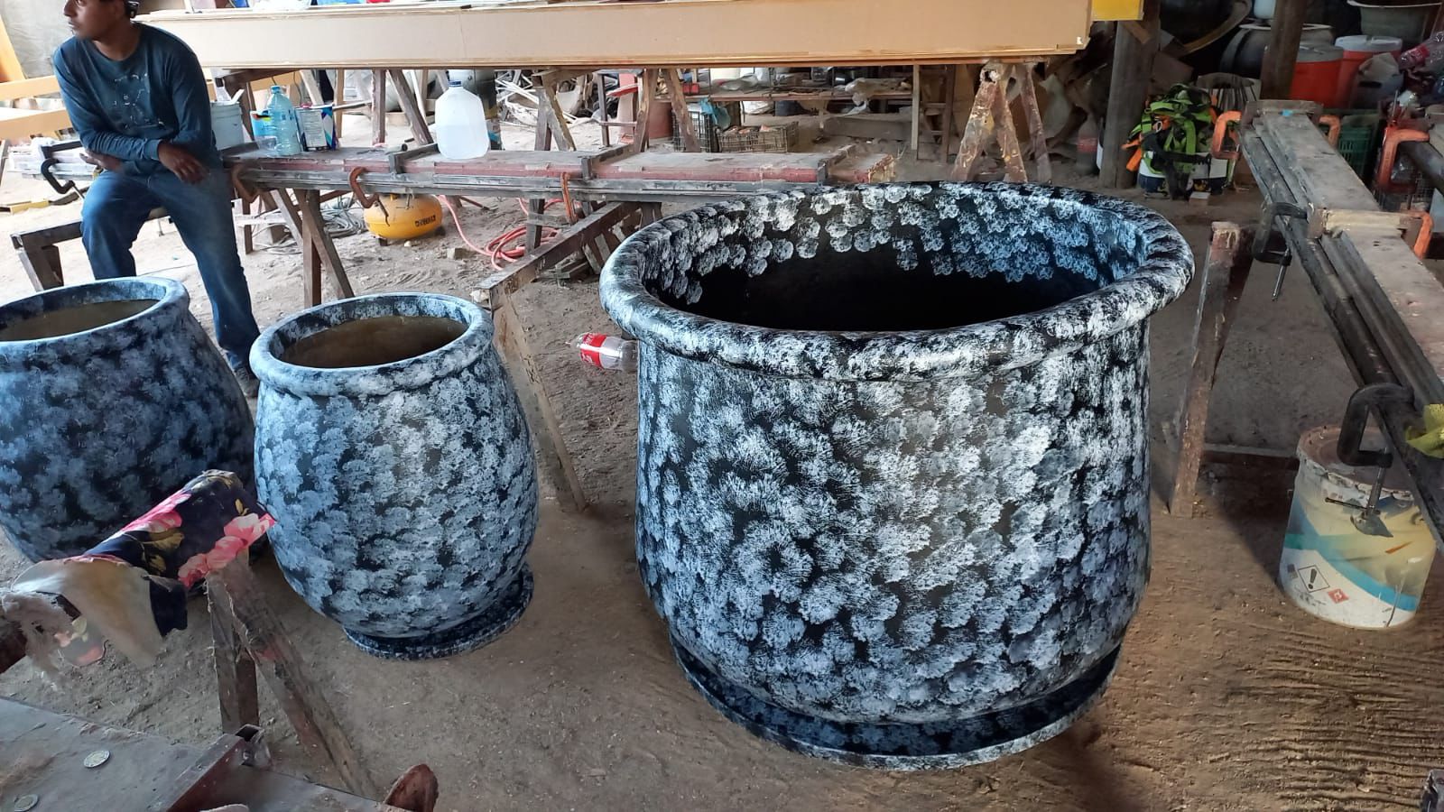 Maceta terminada con acabado brillante